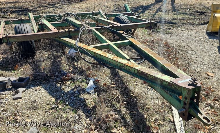 image for item JG9379 John Deere 1600  chisel