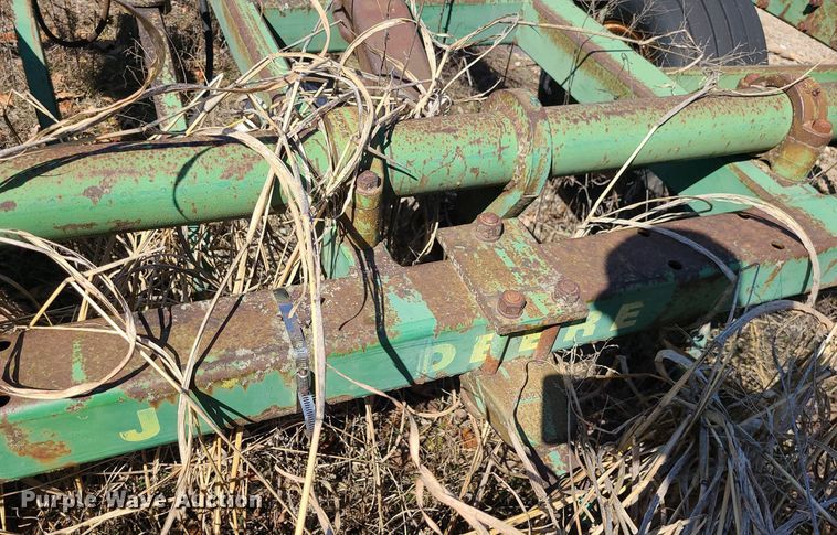 image for item JG9379 John Deere 1600  chisel