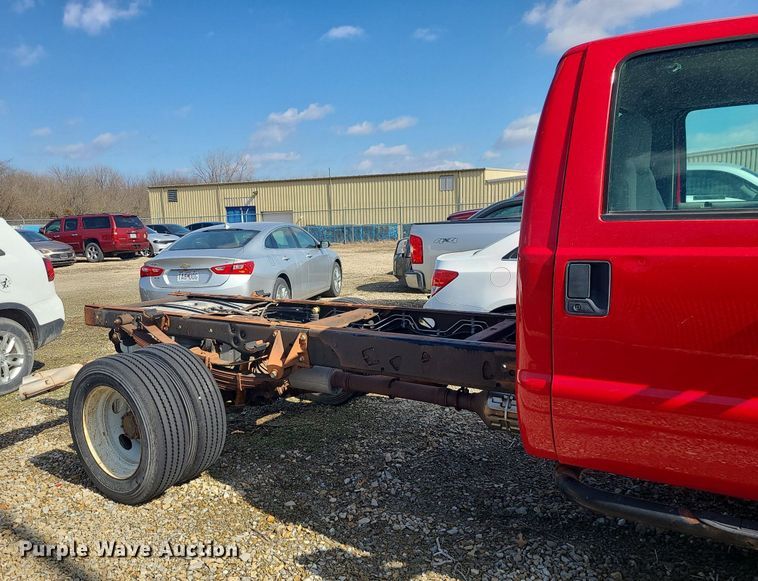 image for item JG9395 2008 Ford F550 Super Duty XL  truck cab and chassis