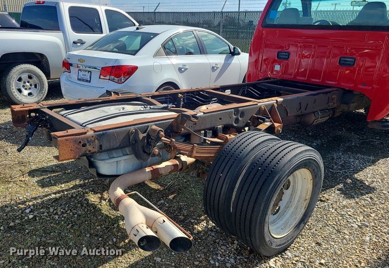 image for item JG9395 2008 Ford F550 Super Duty XL  truck cab and chassis