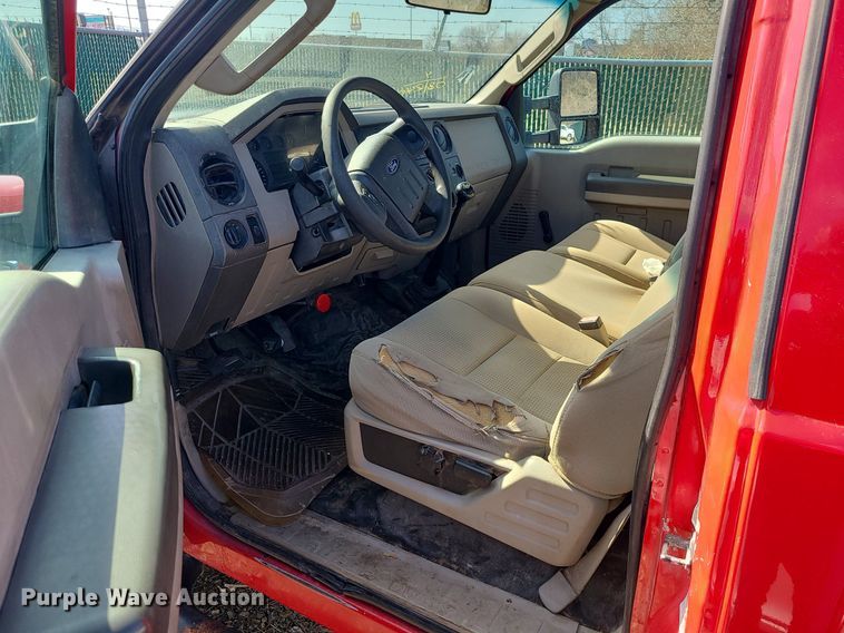 image for item JG9395 2008 Ford F550 Super Duty XL  truck cab and chassis