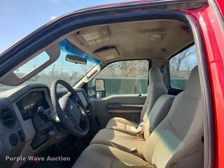 image for item JG9395 2008 Ford F550 Super Duty XL  truck cab and chassis