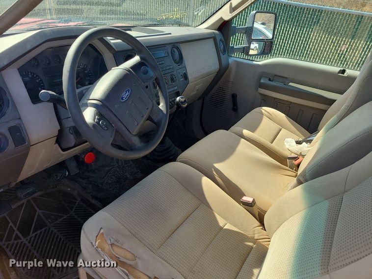 image for item JG9395 2008 Ford F550 Super Duty XL  truck cab and chassis