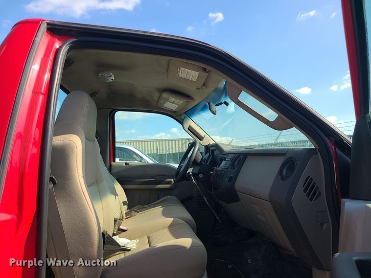 image for item JG9395 2008 Ford F550 Super Duty XL  truck cab and chassis