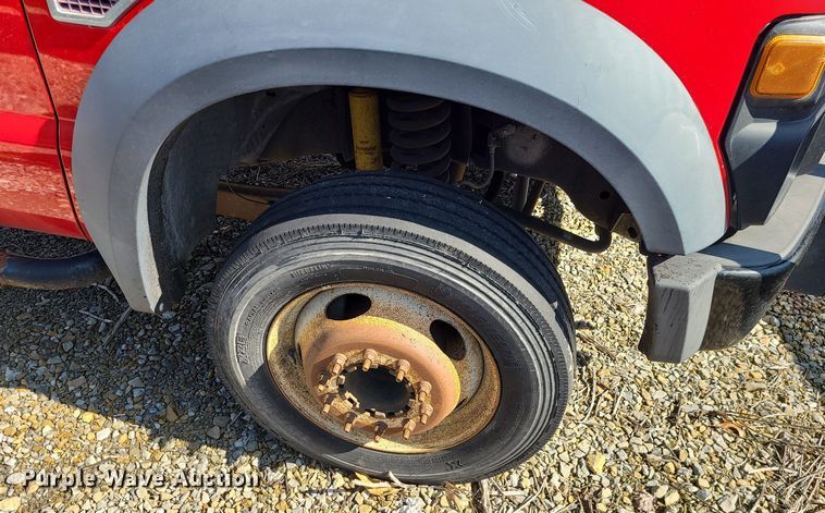 image for item JG9395 2008 Ford F550 Super Duty XL  truck cab and chassis