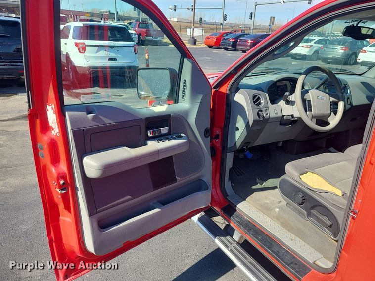 image for item JG9413 2004 Ford F150  SuperCrew pickup truck