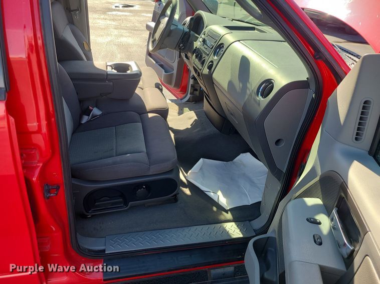 image for item JG9413 2004 Ford F150  SuperCrew pickup truck