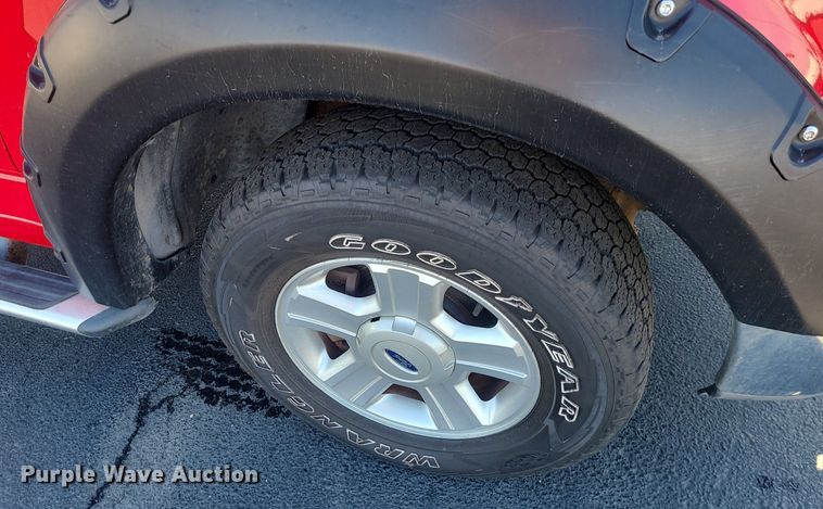 image for item JG9413 2004 Ford F150  SuperCrew pickup truck