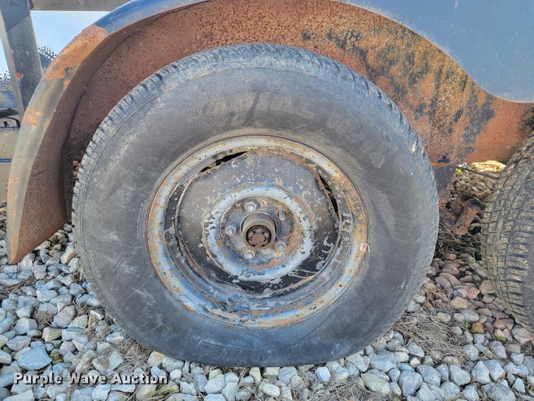 image for item JL9332 2009 Shop built  utility trailer