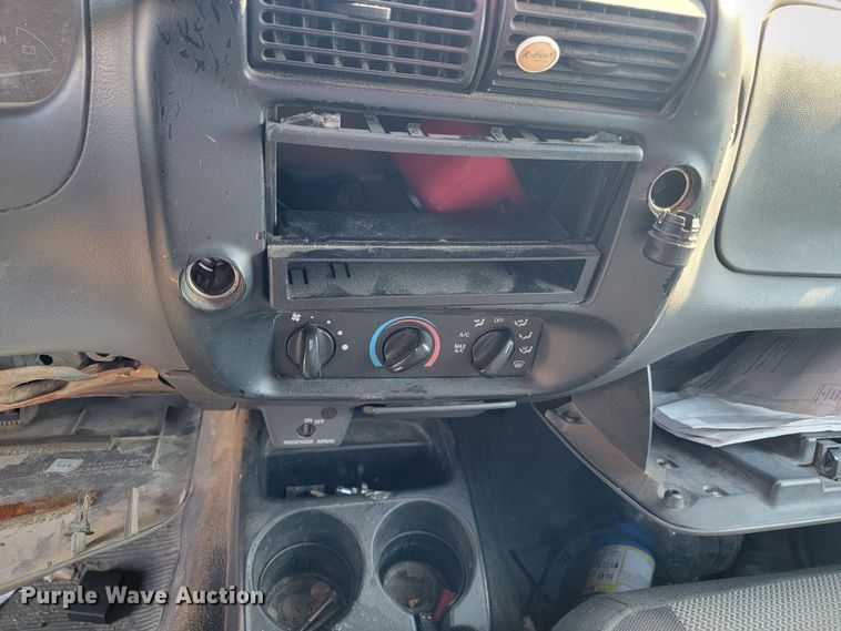 image for item JL9334 2003 Ford Ranger  SuperCab pickup truck