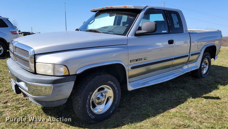 image for item JL9341 1998 Dodge Ram 1500  Quad Cab pickup truck