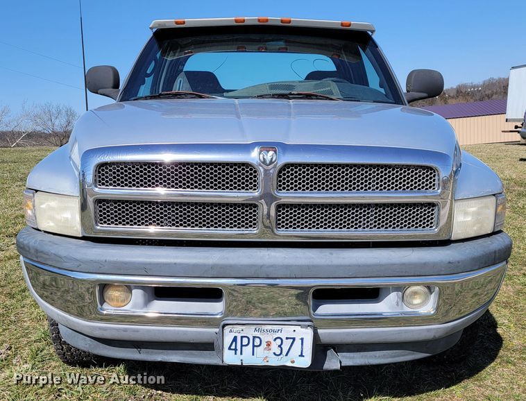 image for item JL9341 1998 Dodge Ram 1500  Quad Cab pickup truck
