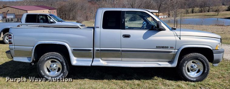 image for item JL9341 1998 Dodge Ram 1500  Quad Cab pickup truck