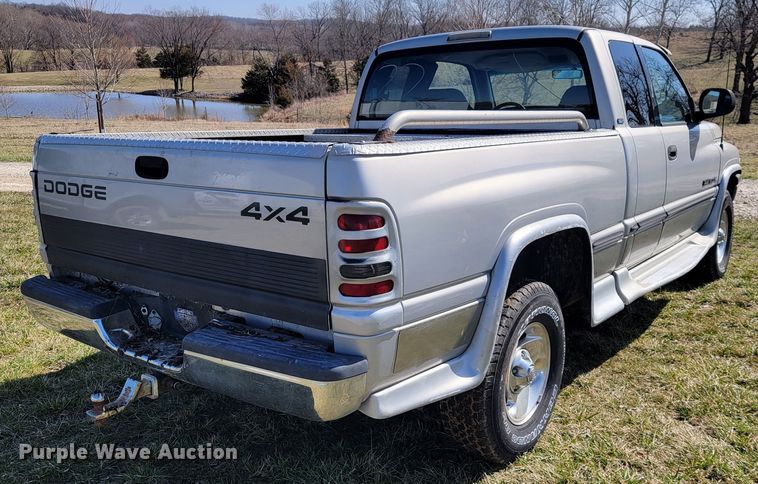 image for item JL9341 1998 Dodge Ram 1500  Quad Cab pickup truck