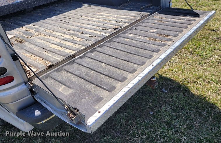 image for item JL9341 1998 Dodge Ram 1500  Quad Cab pickup truck