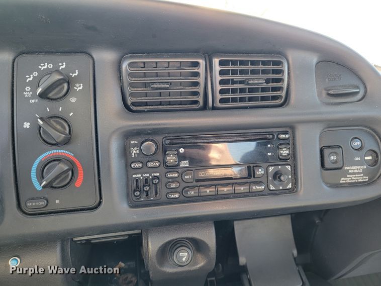 image for item JL9341 1998 Dodge Ram 1500  Quad Cab pickup truck