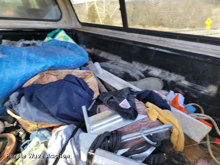 image for item JL9346 2002 Chevrolet Silverado 1500  Ext. Cab pickup truck