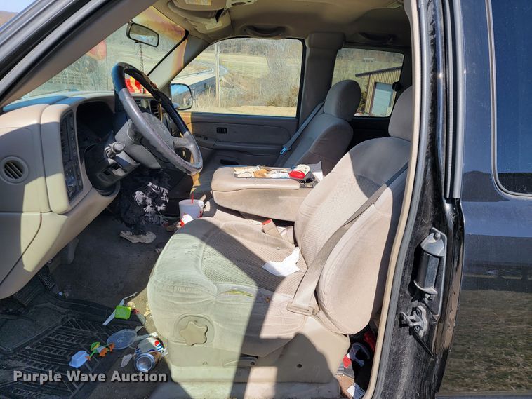 image for item JL9346 2002 Chevrolet Silverado 1500  Ext. Cab pickup truck