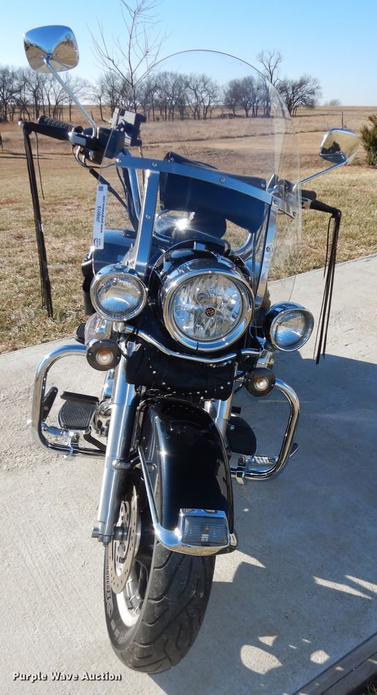 image for item JR9012 2007 Harley Davidson Road King Police  motorcycle