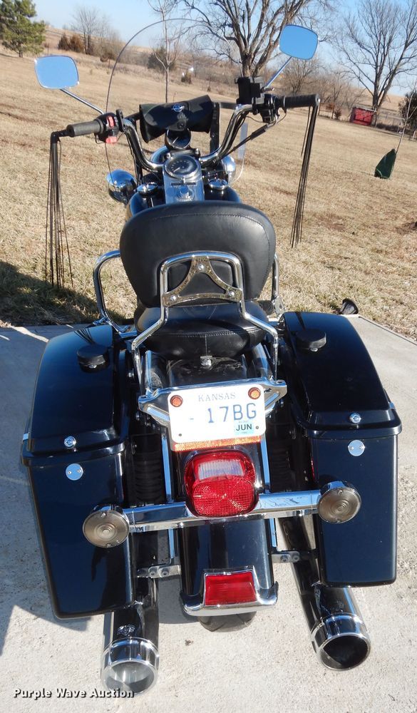 image for item JR9012 2007 Harley Davidson Road King Police  motorcycle