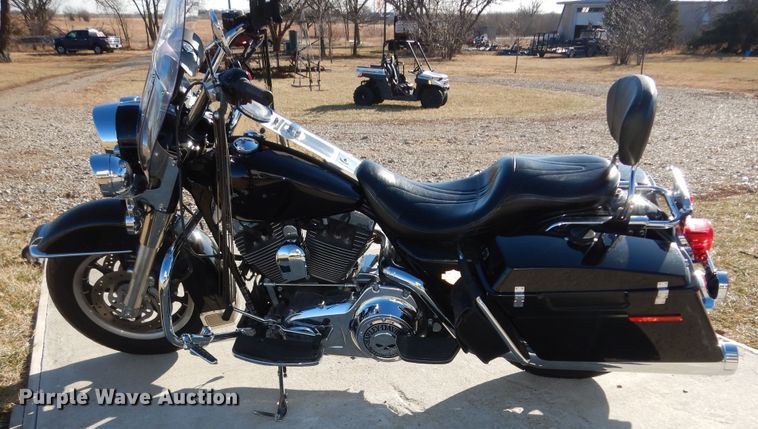 image for item JR9012 2007 Harley Davidson Road King Police  motorcycle