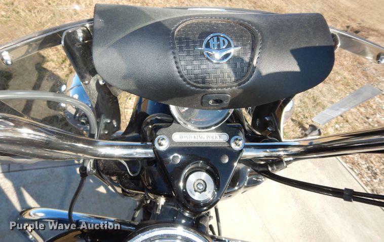 image for item JR9012 2007 Harley Davidson Road King Police  motorcycle