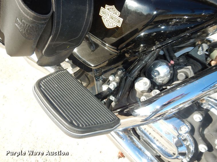 image for item JR9012 2007 Harley Davidson Road King Police  motorcycle