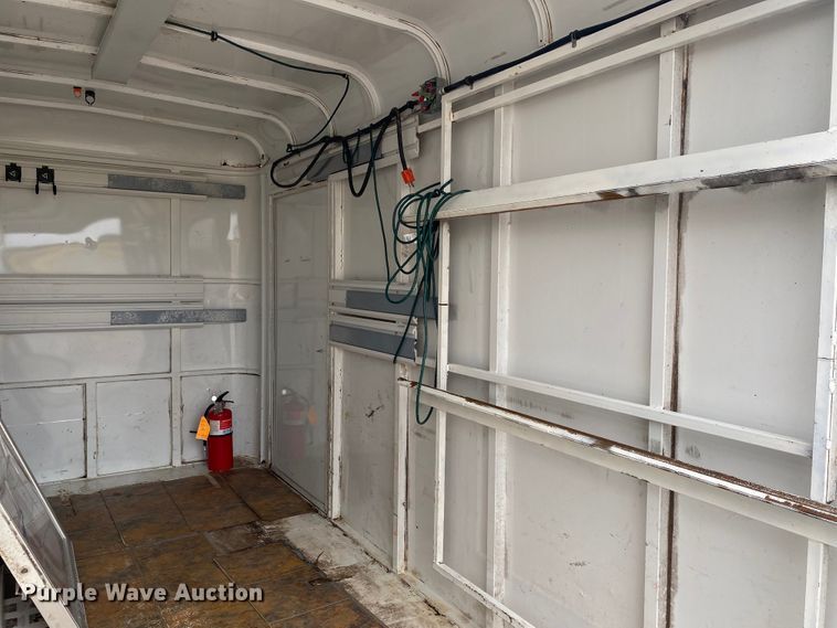 image for item JU9304 2001 S&H  enclosed cargo trailer