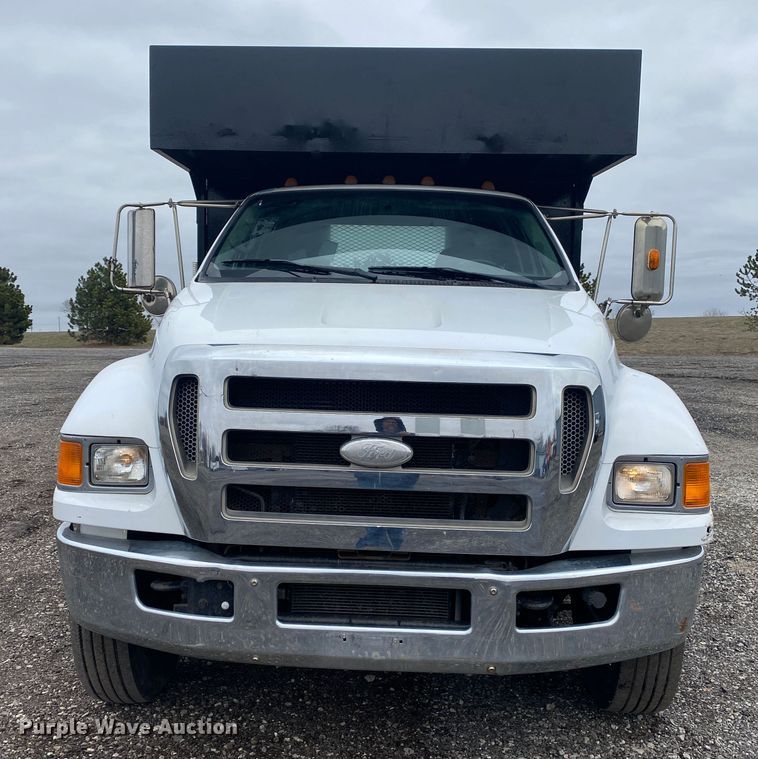 image for item JW9161 2008 Ford F650 Super Duty  flatbed truck