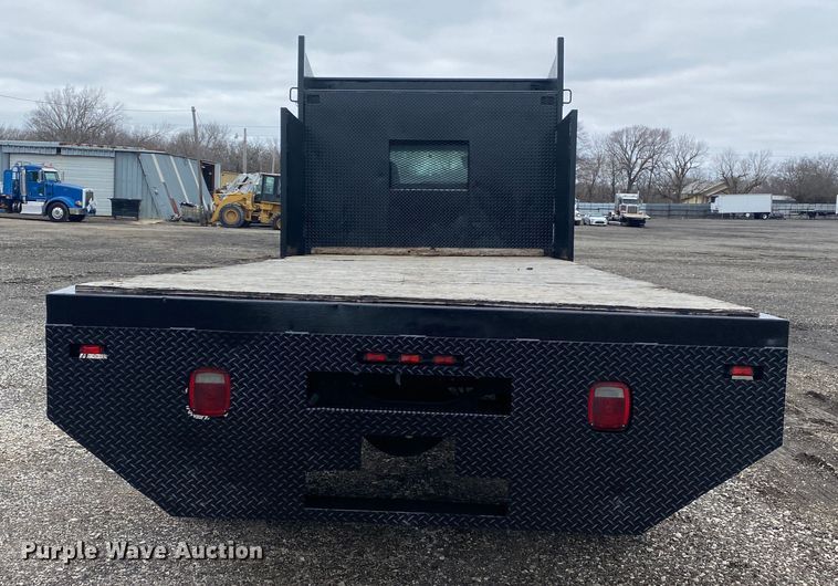 image for item JW9161 2008 Ford F650 Super Duty  flatbed truck