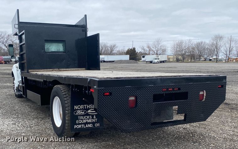 image for item JW9161 2008 Ford F650 Super Duty  flatbed truck