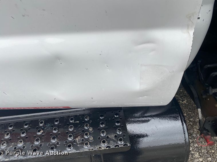 image for item JW9161 2008 Ford F650 Super Duty  flatbed truck