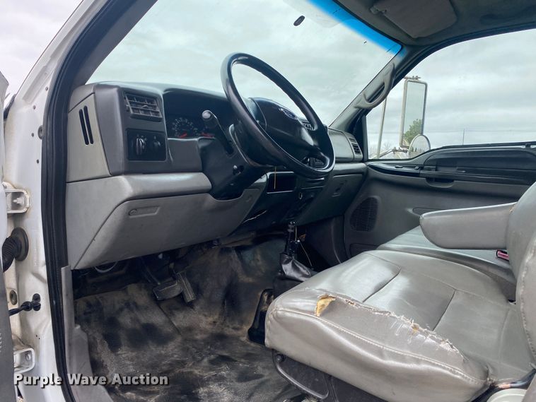 image for item JW9161 2008 Ford F650 Super Duty  flatbed truck