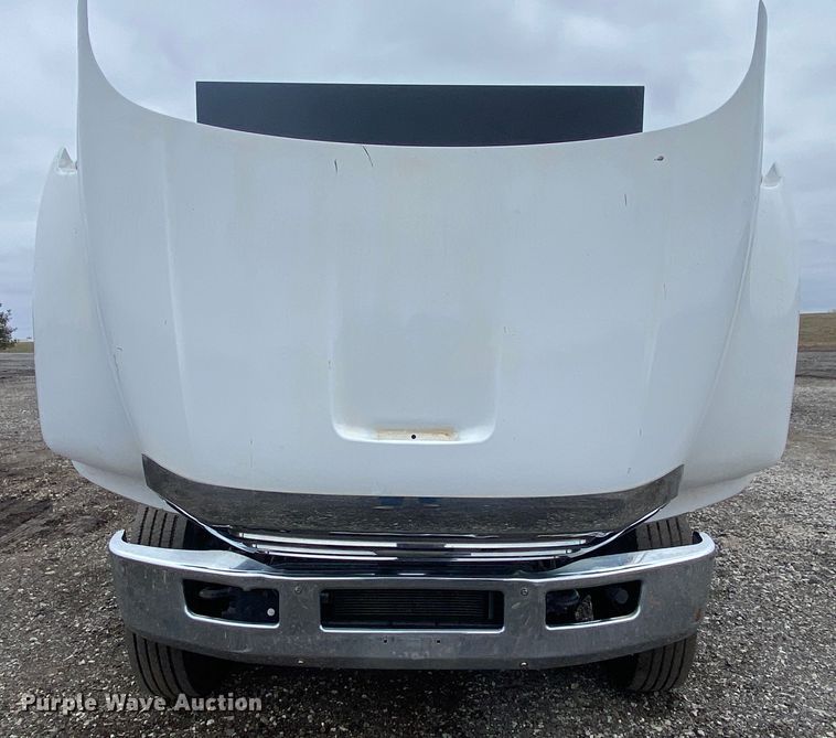 image for item JW9161 2008 Ford F650 Super Duty  flatbed truck