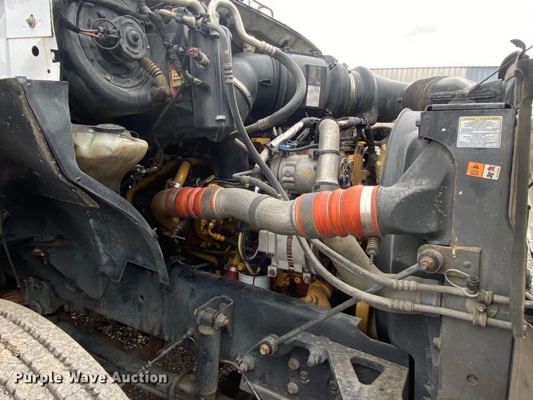 image for item JW9161 2008 Ford F650 Super Duty  flatbed truck