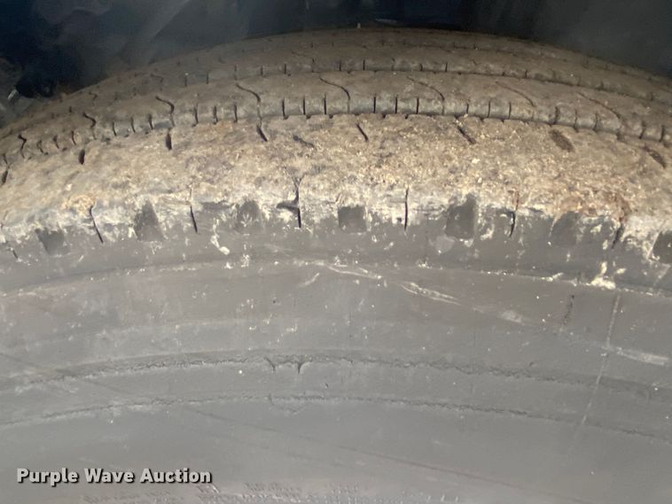 image for item JW9161 2008 Ford F650 Super Duty  flatbed truck