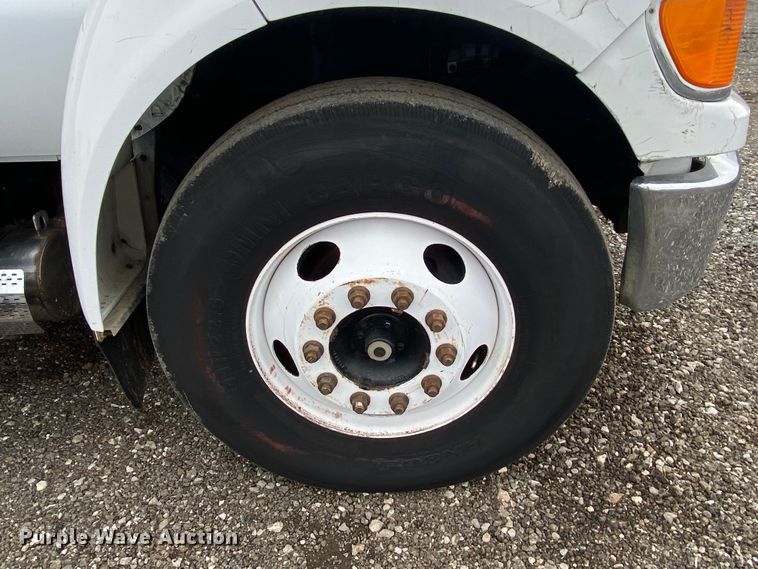 image for item JW9161 2008 Ford F650 Super Duty  flatbed truck