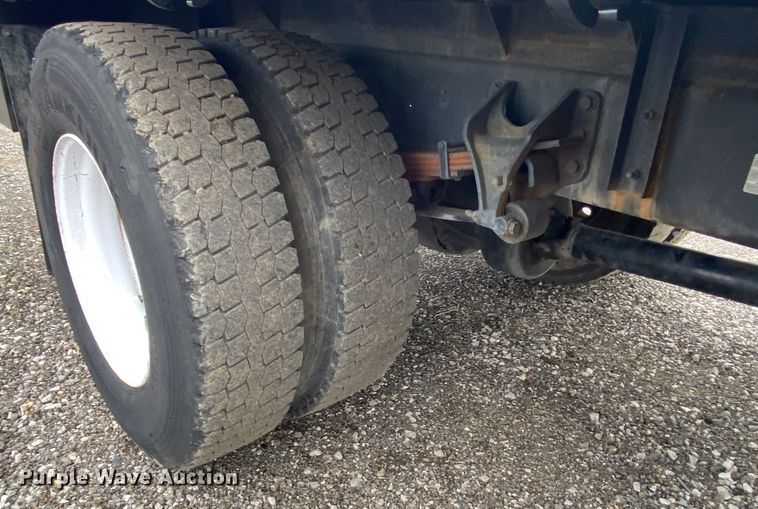 image for item JW9161 2008 Ford F650 Super Duty  flatbed truck