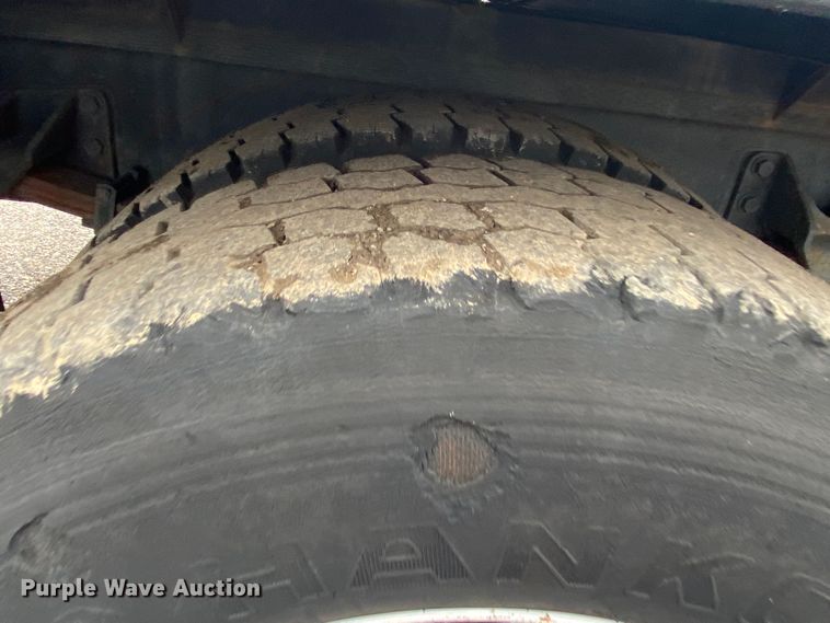 image for item JW9161 2008 Ford F650 Super Duty  flatbed truck