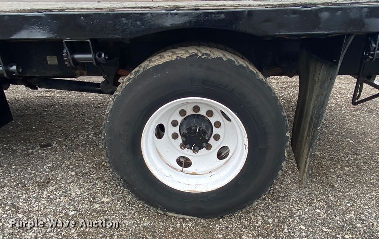 image for item JW9161 2008 Ford F650 Super Duty  flatbed truck