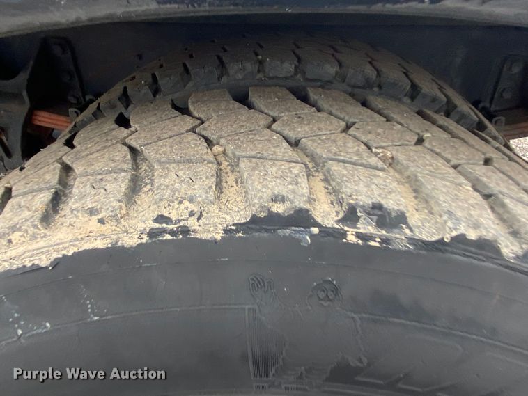 image for item JW9161 2008 Ford F650 Super Duty  flatbed truck