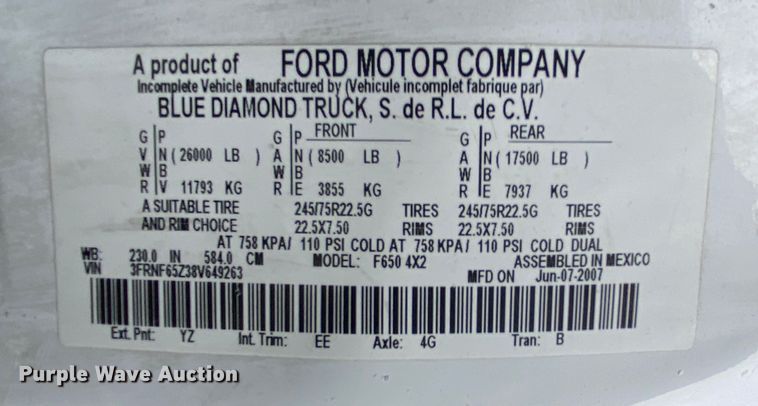 image for item JW9161 2008 Ford F650 Super Duty  flatbed truck