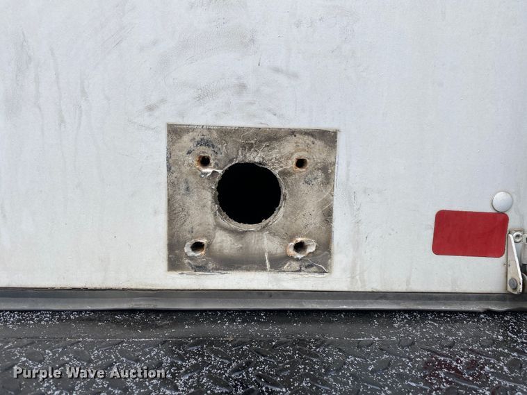 image for item JW9211 2014 International 4300  refrigerated truck