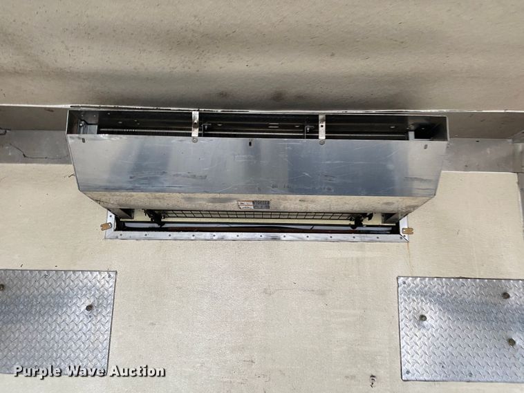 image for item JW9211 2014 International 4300  refrigerated truck