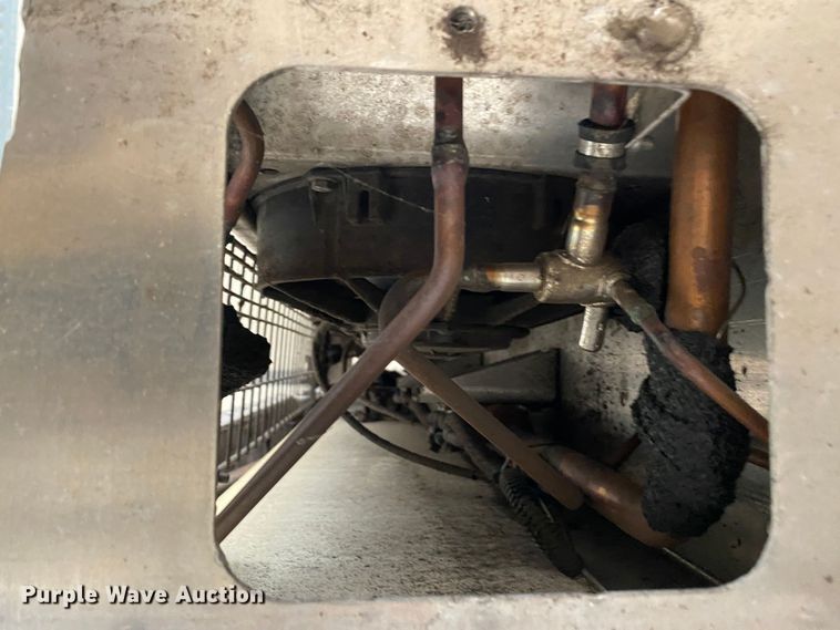 image for item JW9211 2014 International 4300  refrigerated truck