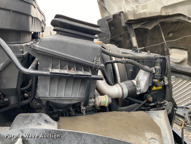 image for item JW9211 2014 International 4300  refrigerated truck