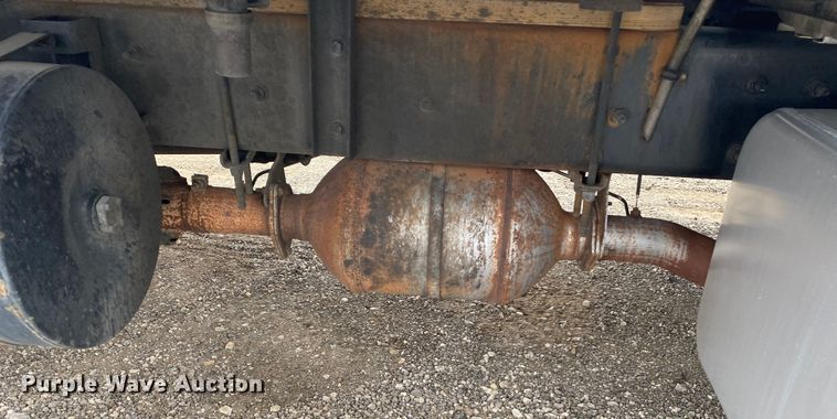 image for item JW9211 2014 International 4300  refrigerated truck