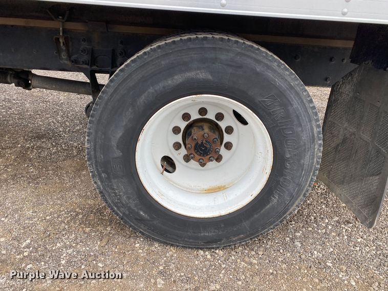 image for item JW9211 2014 International 4300  refrigerated truck