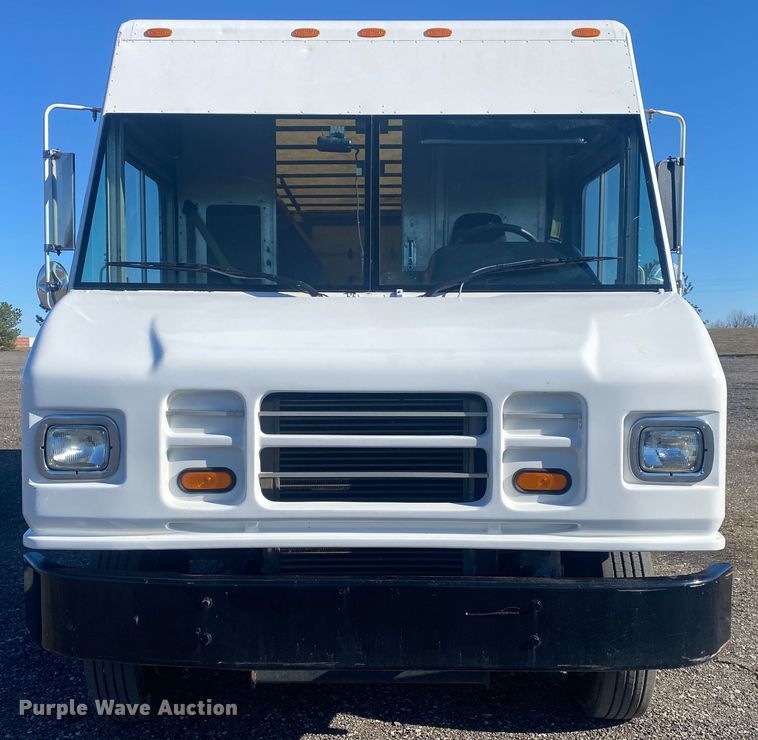 image for item JW9245 2007 Freightliner MT55  delivery van