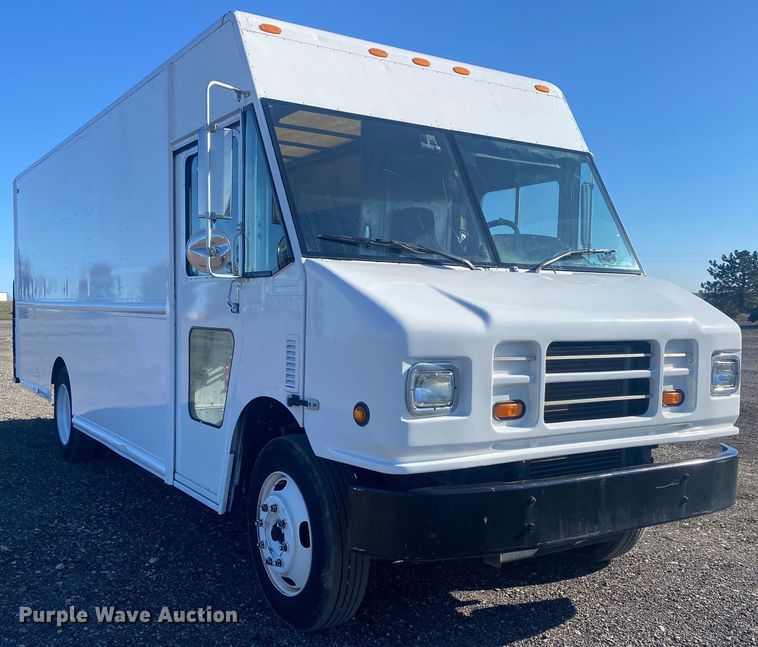 image for item JW9245 2007 Freightliner MT55  delivery van